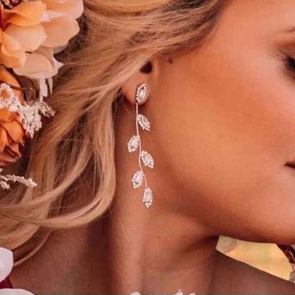 CHRISTIAN SIRIANO GOLD RHINESTONE LEAF DROP STATEMENT EARRINGS
